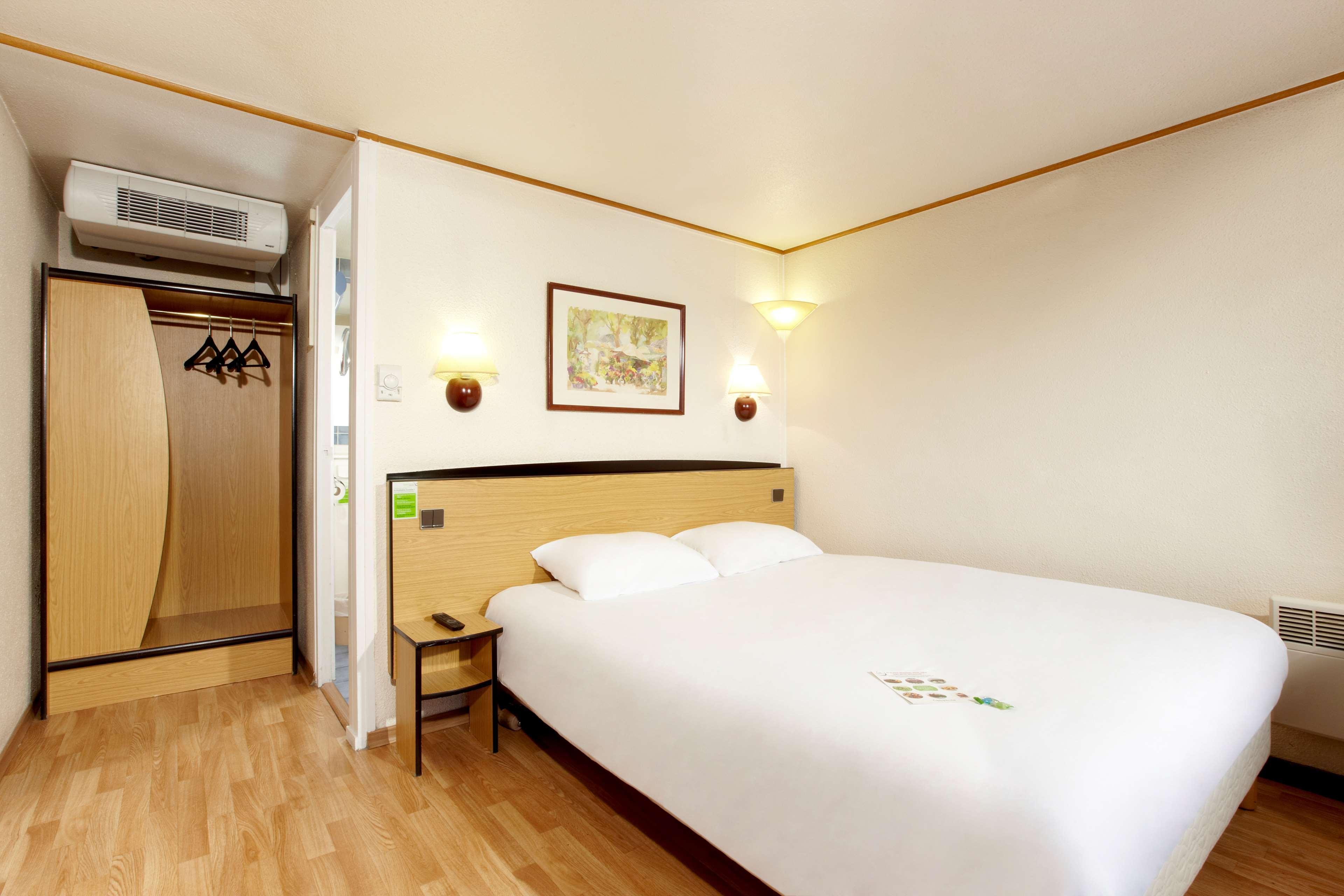 ก็องปานีล มูลเอาส์ อิลซาค อีล นโปเลียน Hotel Illzach ภายนอก รูปภาพ