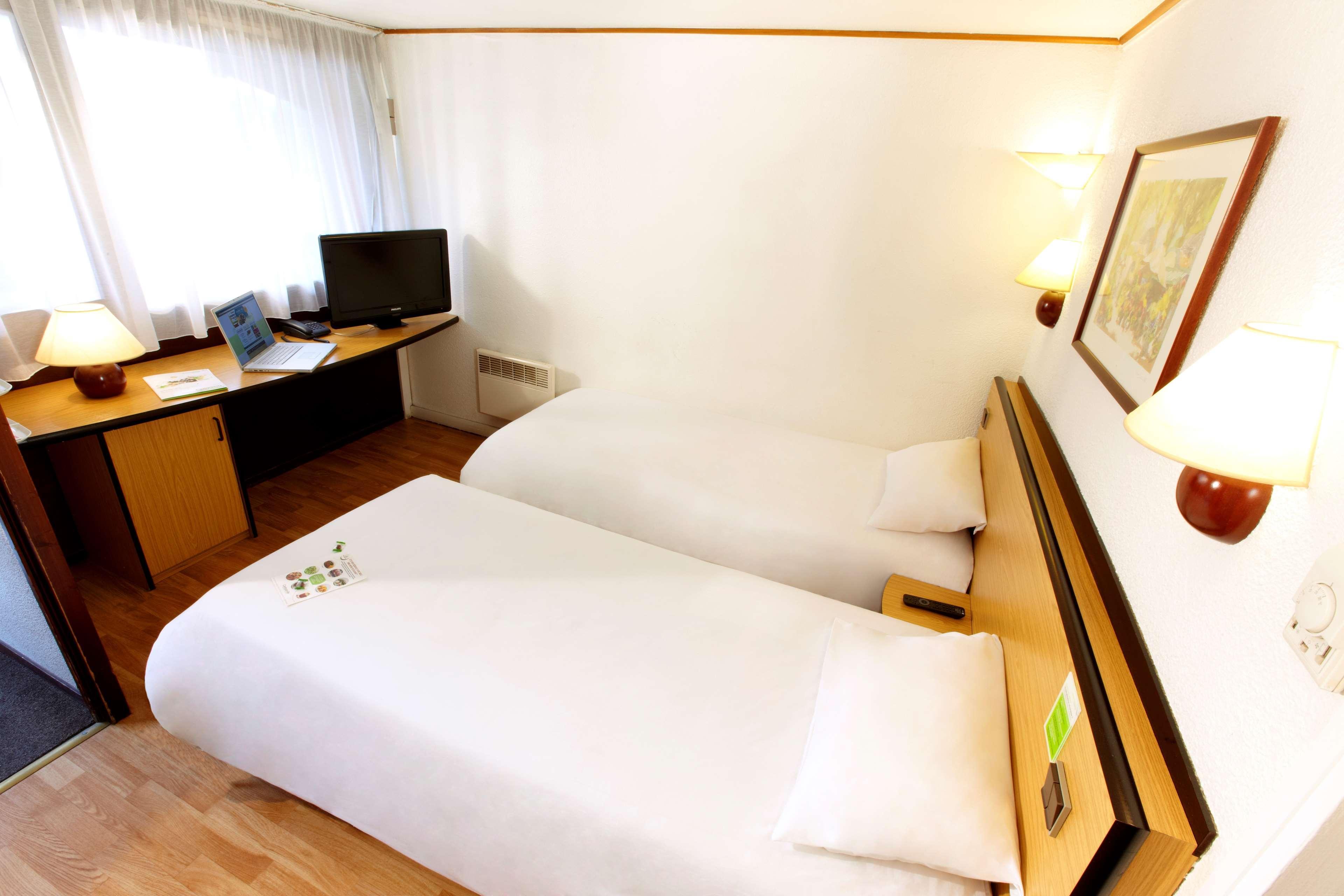 ก็องปานีล มูลเอาส์ อิลซาค อีล นโปเลียน Hotel Illzach ภายนอก รูปภาพ
